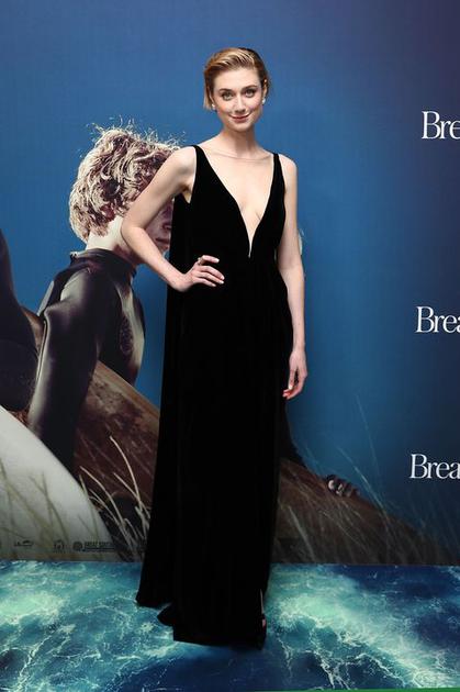 Elizabeth Debicki穿Oscar de la Renta